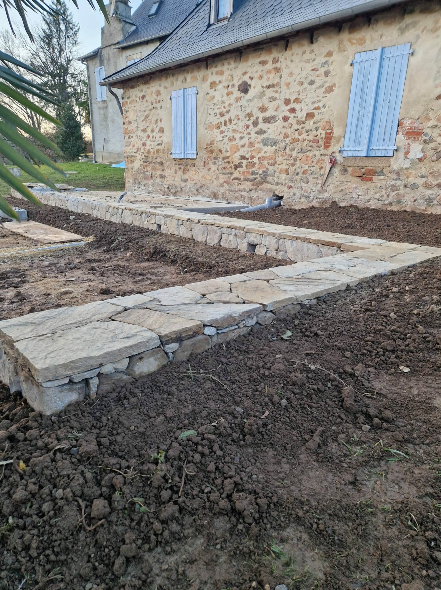 Mur en pierre (Corrèze)